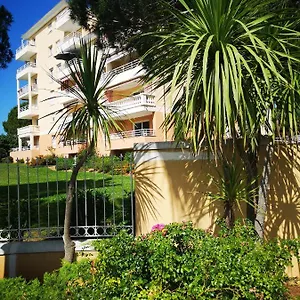 https://le-bella-vista.fr-provencehotel.com