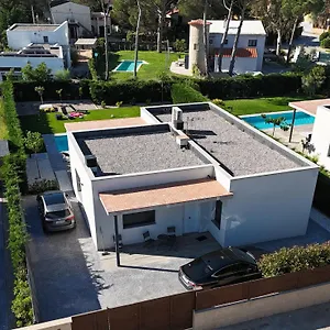 https://villa-avec-piscine-5-minutes-pied-de-la-plage.catalonia-hotels.com